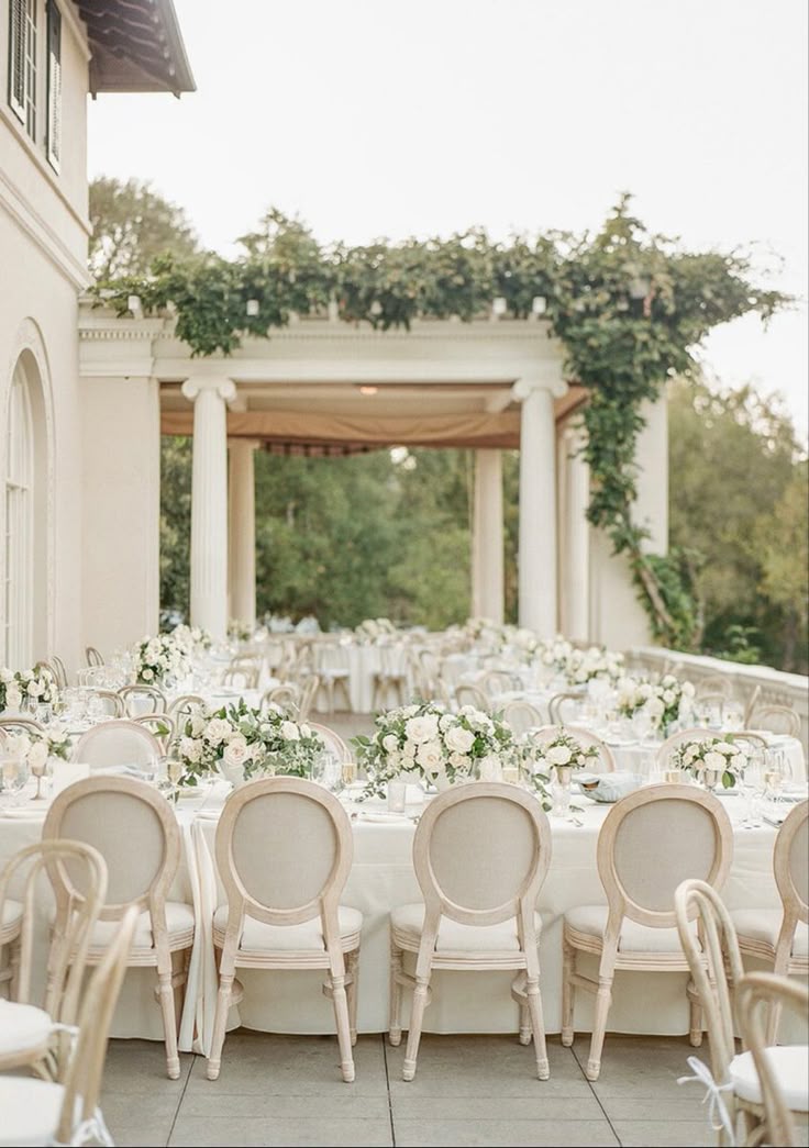 Mesa de casamento com flores